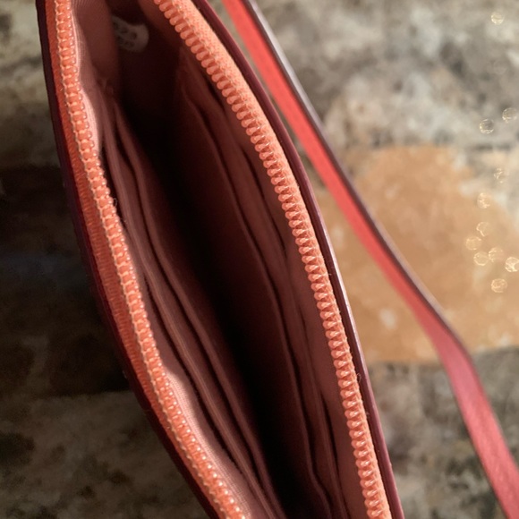 Coach wristlet - Picture 5 of 5